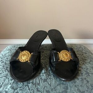 Vintage Bow Louis Vuitton Kitten Heeled Mules